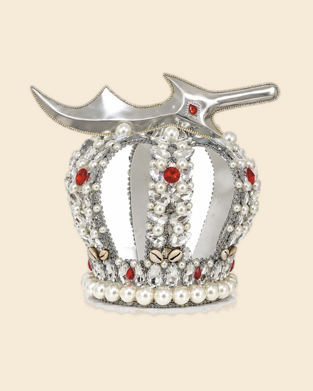 Corona de Obatalá plateada con machete, perlas y cristales rojos