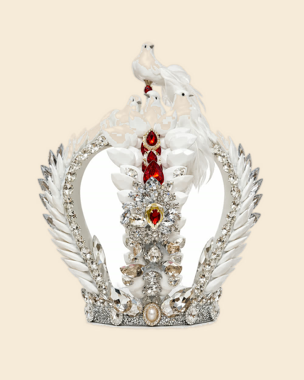 Corona de Obatalá blanca con palomas, plumas y cristales