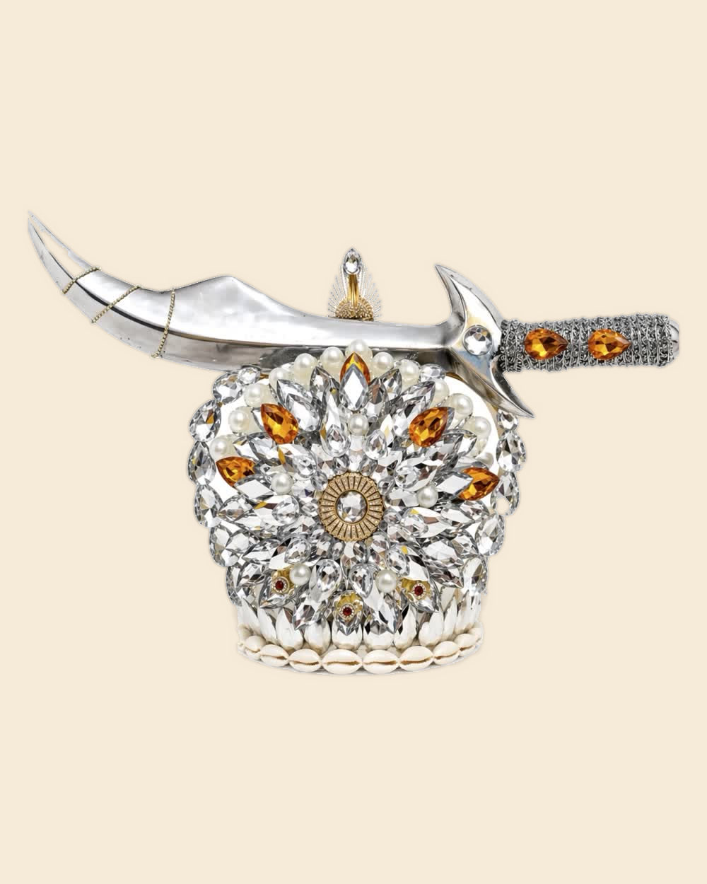 Corona de Obatalá con espada, cristales ámbar y caracoles