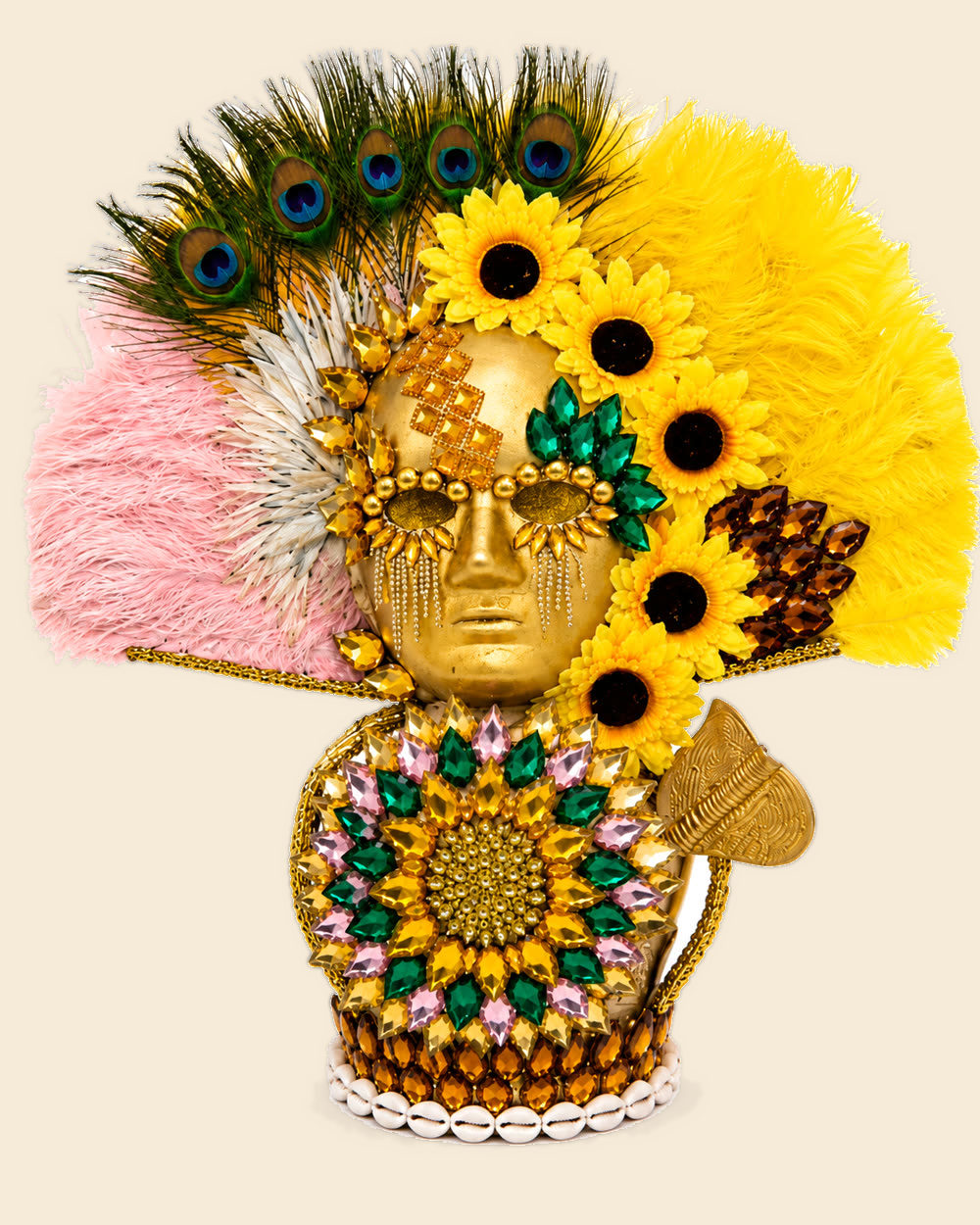 Corona de Ochún con rostro dorado, girasoles y plumas de pavo real
